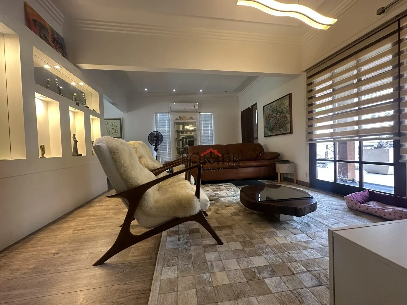 Casa com 4 Quartos sendo 1 Suíte - Piscina Aquecida no Centro de Pomerode/SC - com Localização Estratégica para Potencial Comercial — foto 4