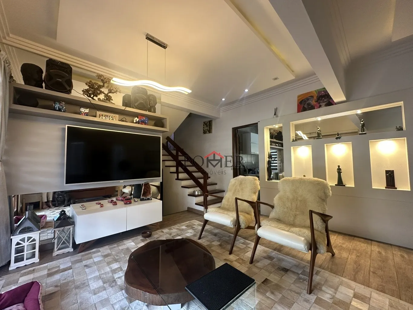 Casa com 4 Quartos sendo 1 Suíte - Piscina Aquecida no Centro de Pomerode/SC - com Localização Estratégica para Potencial Comercial - foto 1