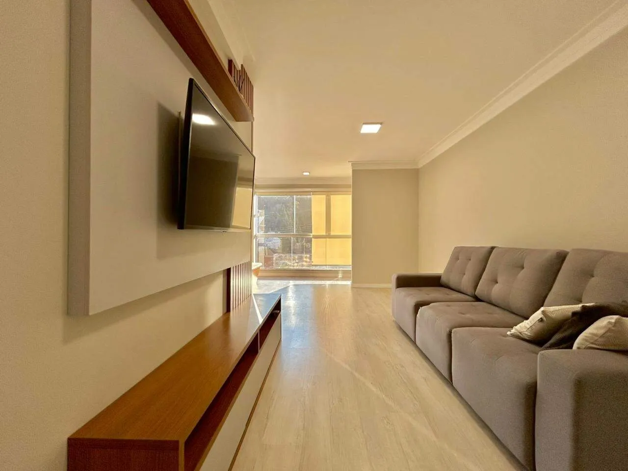 Apartamento Amplo com Suíte e Excelente Localização Próximo ao Centro — foto 2