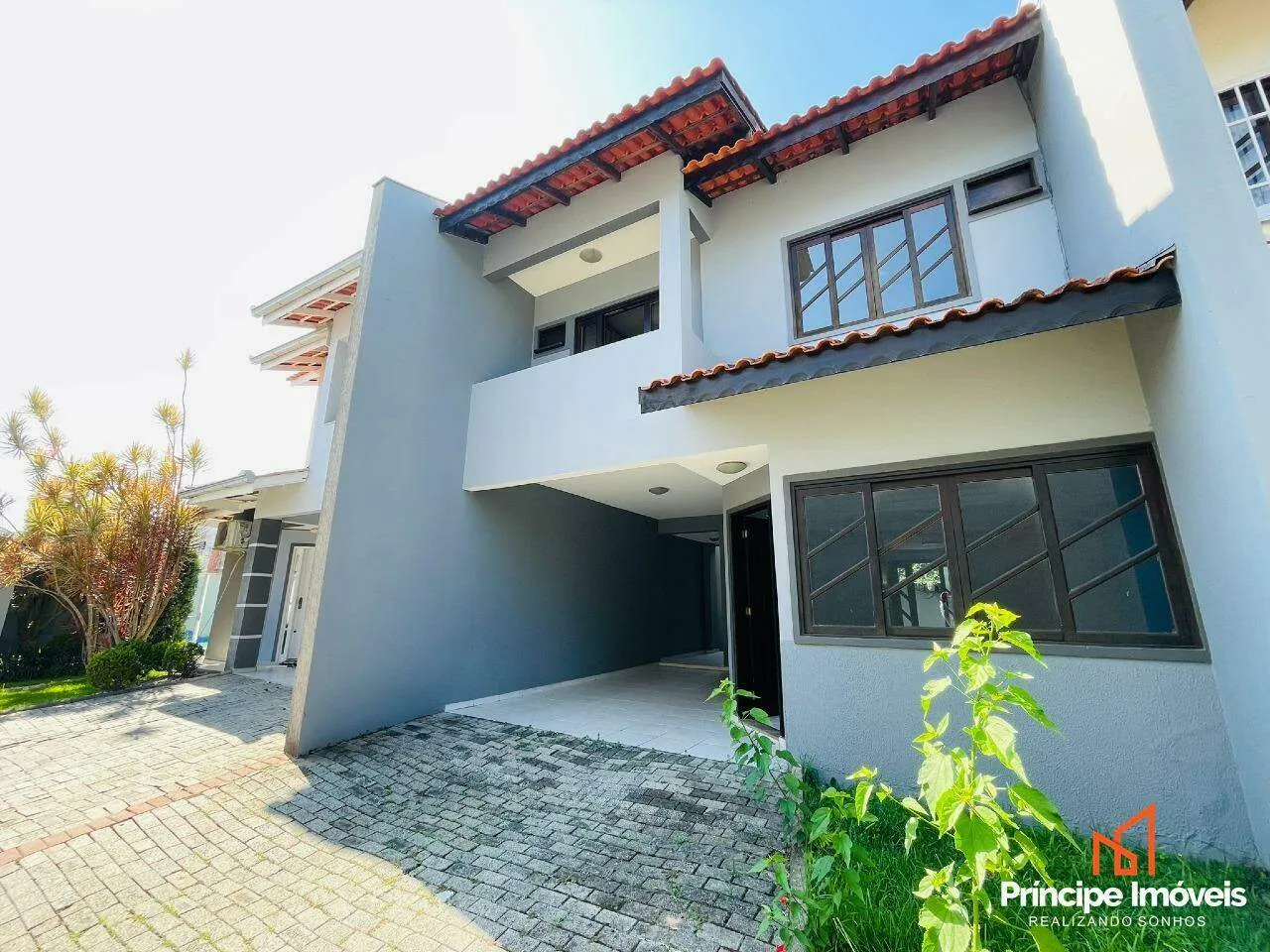 Casa em Condomínio com 3 quartos no Saguaçu em Joinville - foto 1