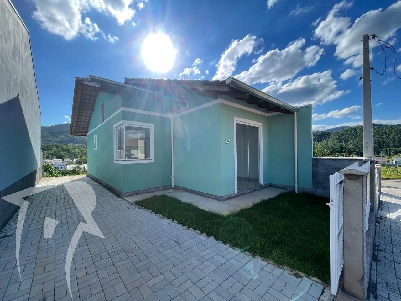 Casa nova no bairro Arapongas, com excelente espaço de terreno e vista privilegiada - foto 1