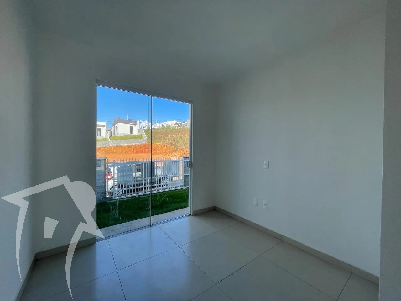 Casa nova no bairro Arapongas, com excelente espaço de terreno e vista privilegiada — foto 3