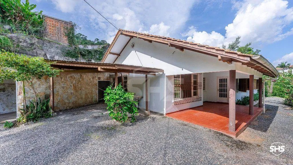Outros Imóveis para alugar com 6 quartos, 14 vagas, 240m² no Bom Retiro, Blumenau - foto 1