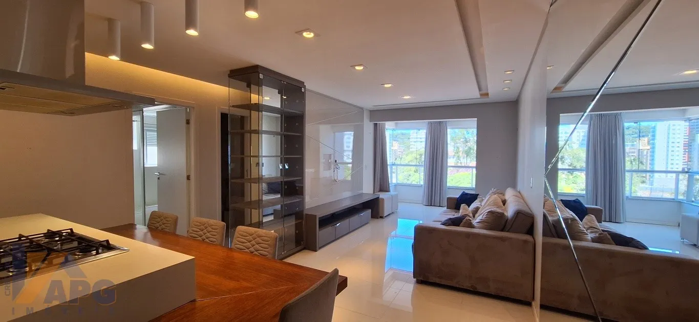 Apartamento amplo e finamente decorado bem no Centro de Blumenau - foto 1