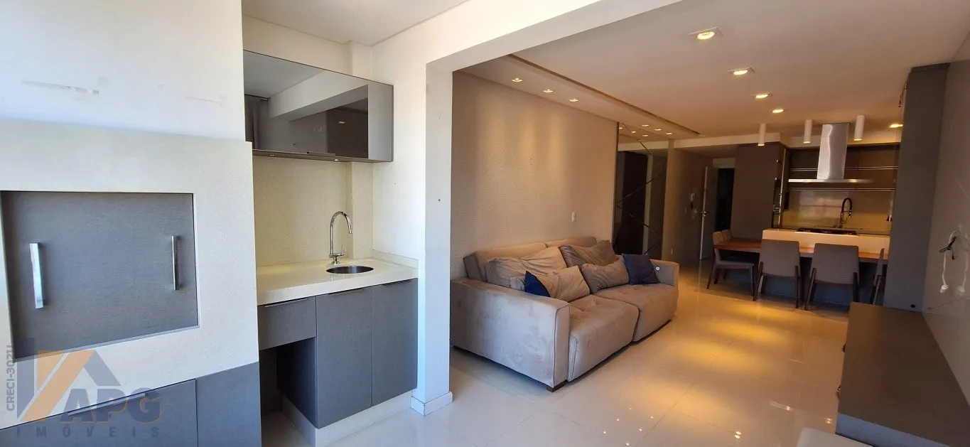 Apartamento amplo e finamente decorado bem no Centro de Blumenau — foto 2