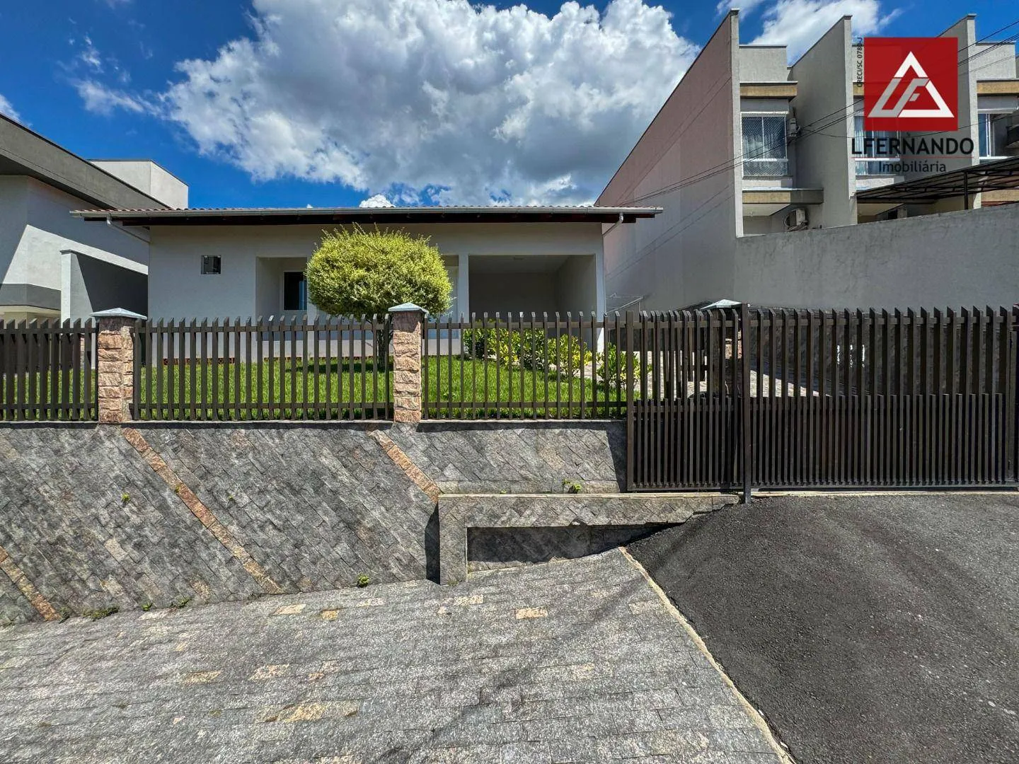 Casa com 3 dormitórios, sendo 1 suíte à venda, 160 m por R$ 890.000 - Escola Agrícola - Blumenau/SC — foto 2