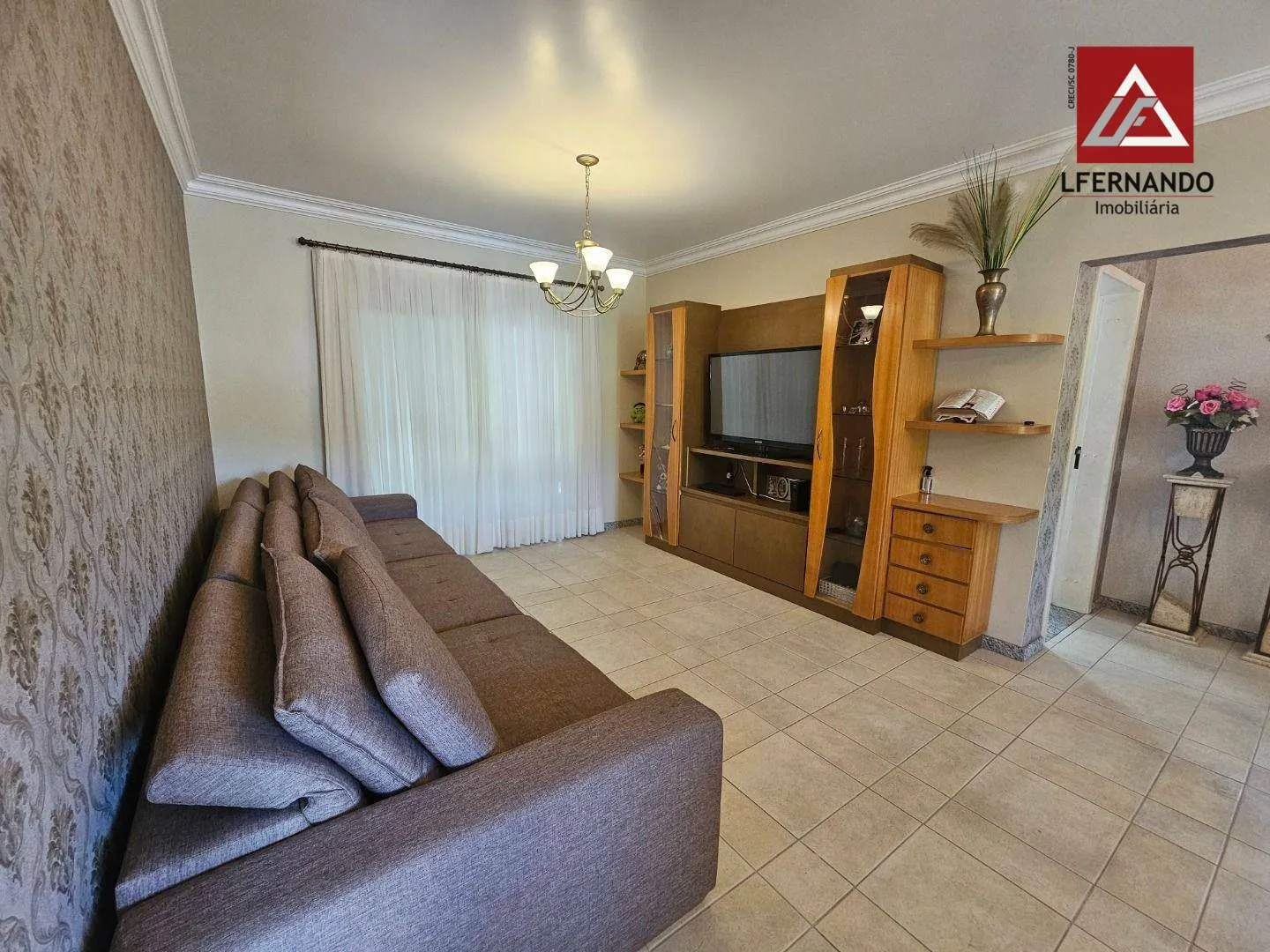 Casa mobiliada com 4 dormitórios, sendo 1 suíte à venda, 298 m por R$ 1.080.000 - Escola Agrícola - Blumenau/SC — foto 4
