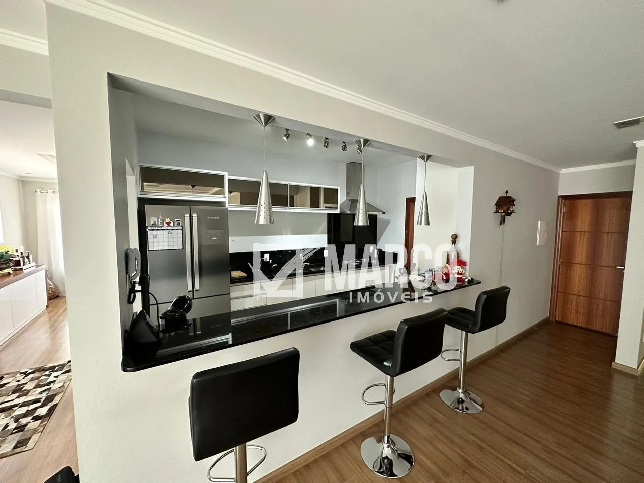Residência de Alto Padrão - 100% Mobiliada com Piscina, Energia Solar e Salas Comerciais no Bairro Wunderwald - Pomerode — foto 6