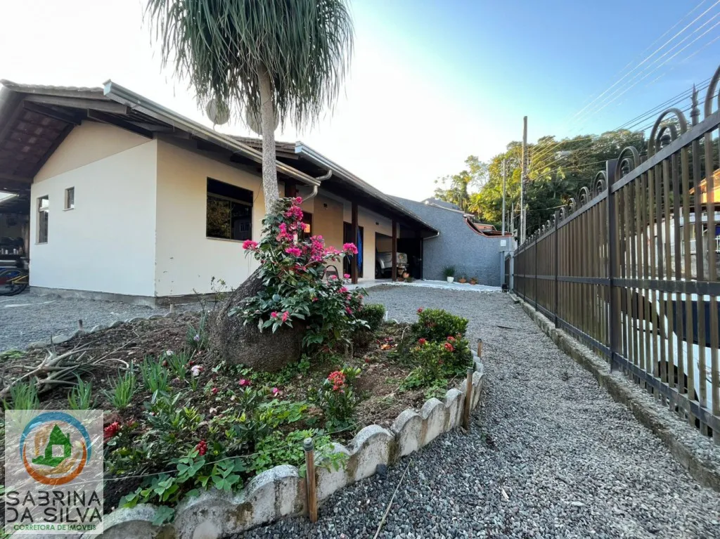 Galpão de 135 m2 e casa para moradia - foto 1