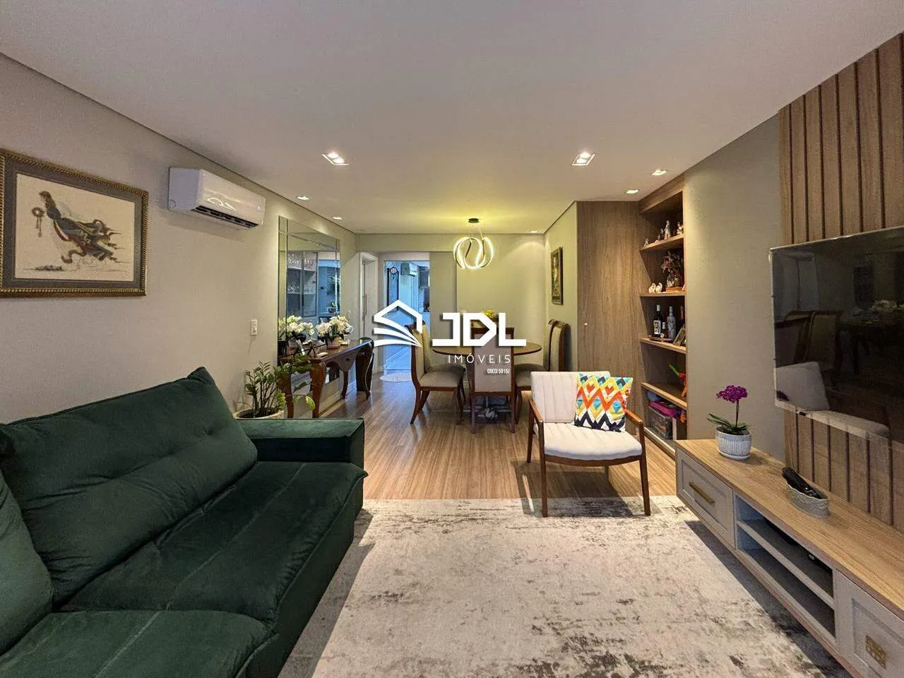 Apartamento à Venda no Bairro Vorstadt em Blumenau - 3 Dormitórios, 1 Suíte, 130m - R$ 750.000 — foto 2