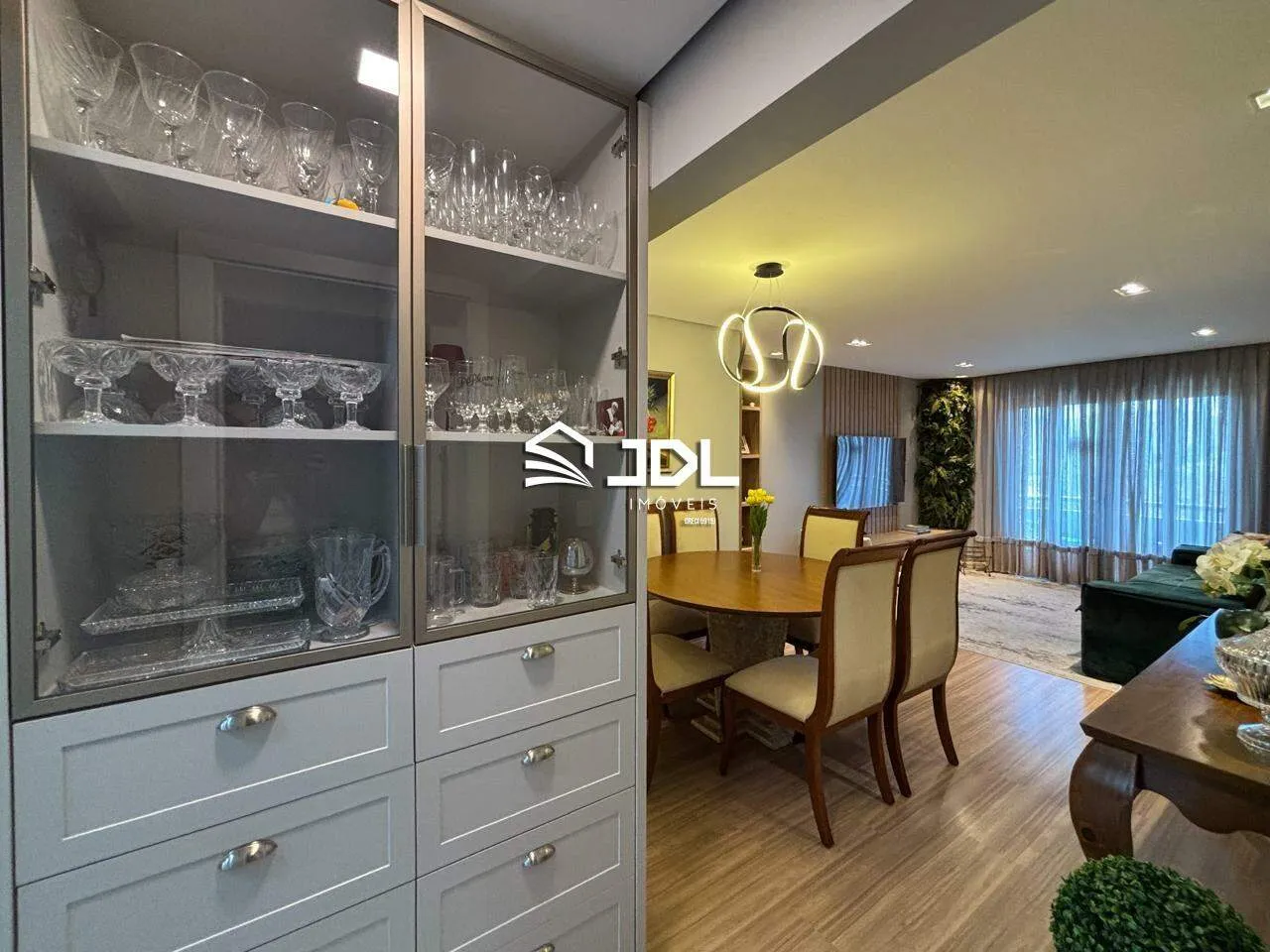 Apartamento à Venda no Bairro Vorstadt em Blumenau - 3 Dormitórios, 1 Suíte, 130m - R$ 750.000 — foto 4