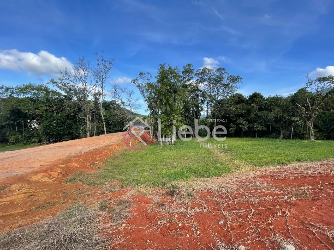 Terreno no Centro de Pomerode com 1.046,49m fazendo frente em 15,00 metros. - foto 1