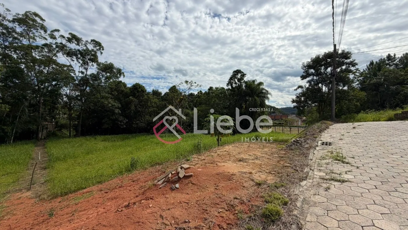 Terreno no Centro de Pomerode com 3.227,91m fazendo frente em 48,30 metros. — foto 3