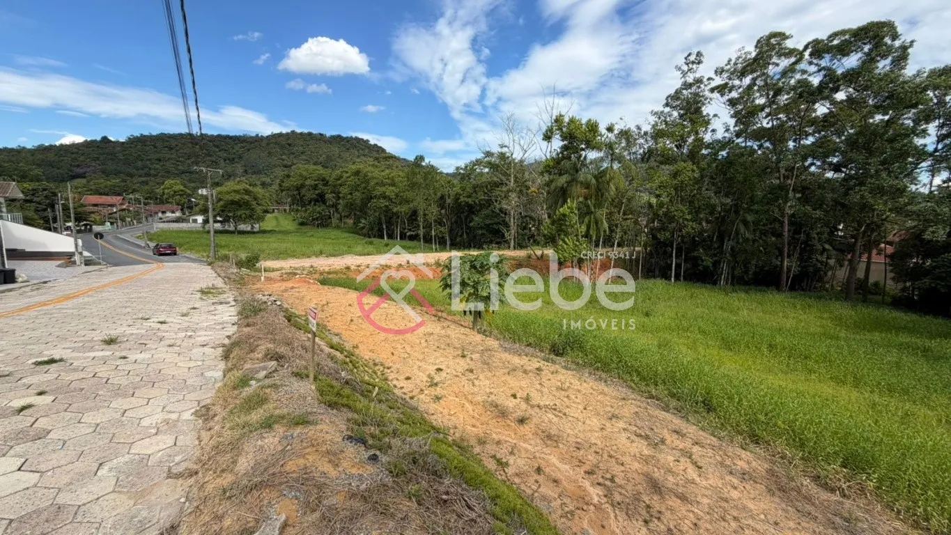 Terreno no Centro de Pomerode com 3.227,91m fazendo frente em 48,30 metros. — foto 4