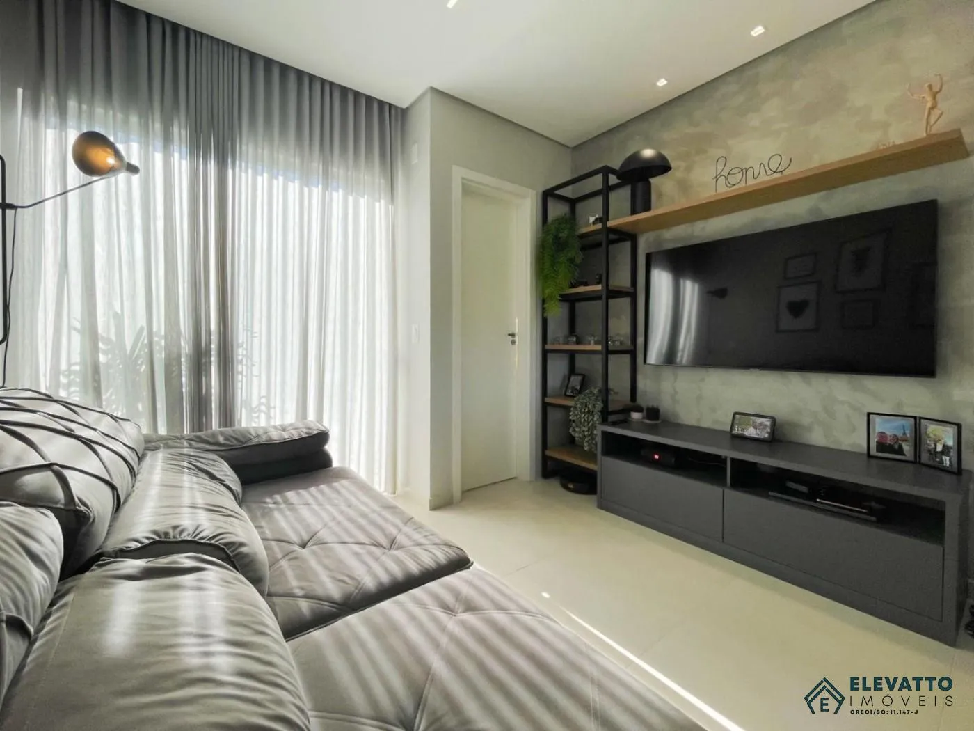 Casa para Venda em Blumenau, Água Verde, 2 dormitórios, 2 banheiros, 2 vagas - foto 1