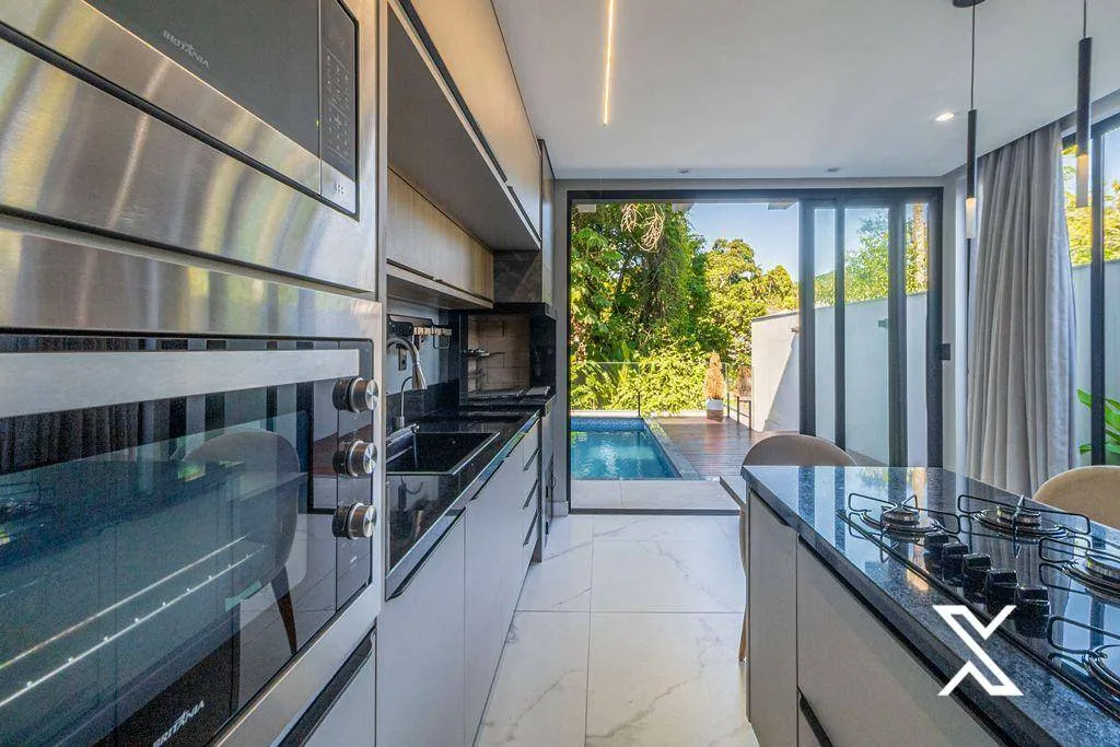 Casa com 3 dormitórios à venda, 204 m por R$ 1.190.000,00 - Água Verde - Blumenau/SC - foto 1
