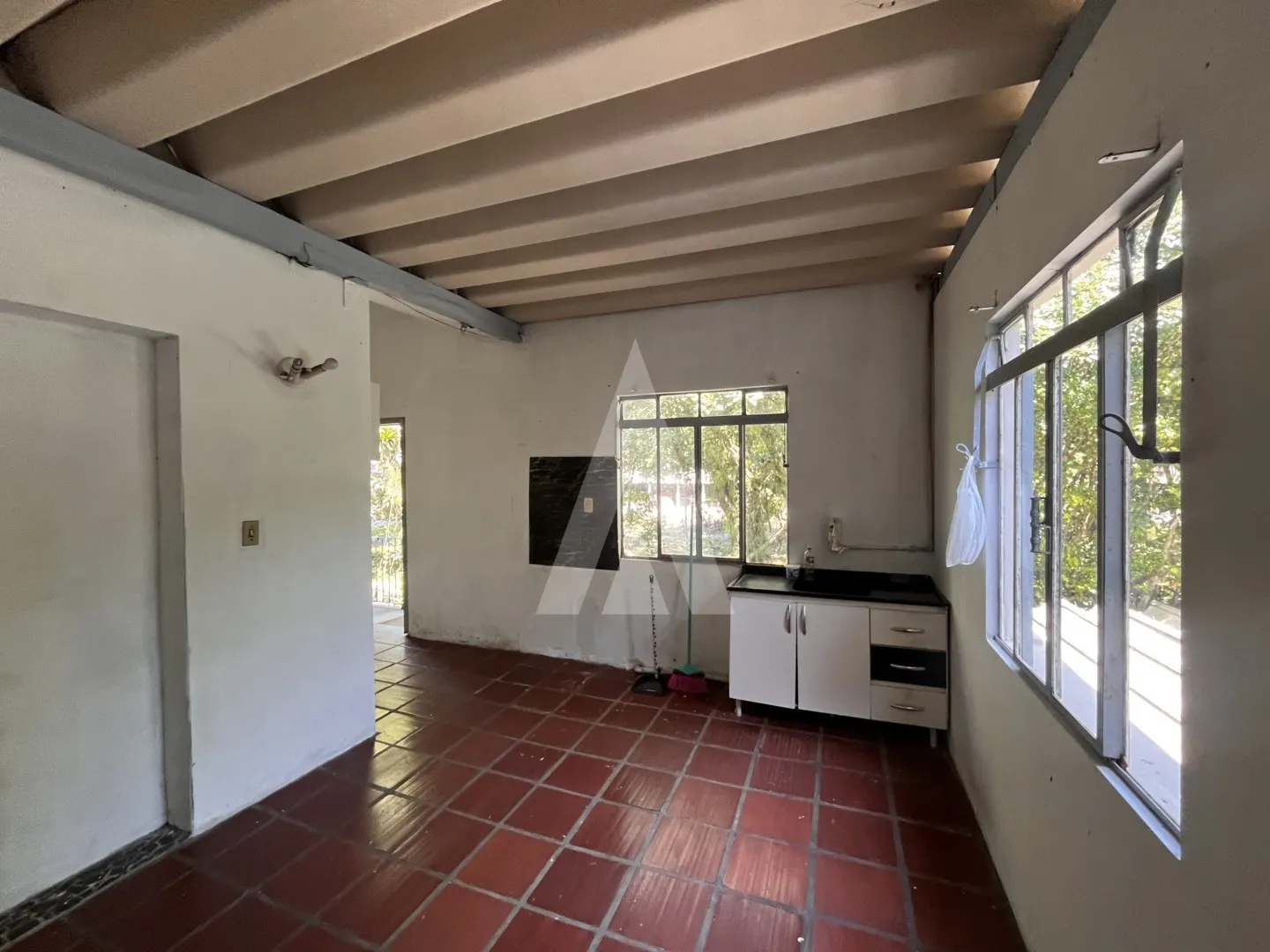 Imóvel comercial com 6 salas no Santo Antonio em Joinville, medindo 300,00 m. — foto 4