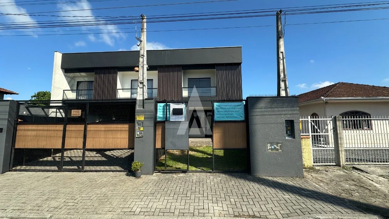 Sobrado geminado com 1 suíte e 2 quarto(s) à venda no bairro Jardim Iririú em Joinville-SC por R$528.000,00. - foto 1