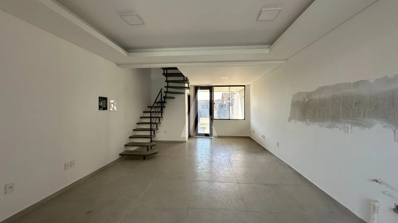 Sobrado geminado com 1 suíte e 2 quarto(s) à venda no bairro Jardim Iririú em Joinville-SC por R$528.000,00. — foto 3