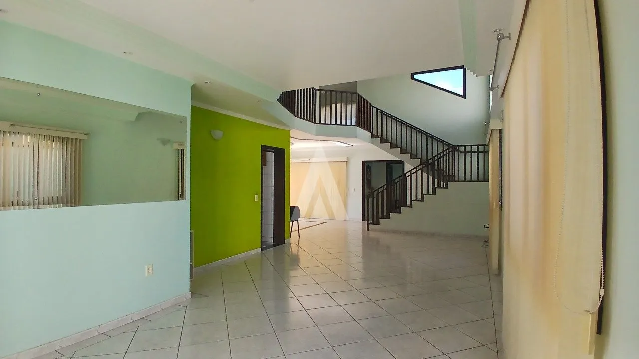 Casa com 2 suítes e 2 quartos à venda no bairro Santo Antônio em Joinville-SC por R$1.390.000,00. — foto 2