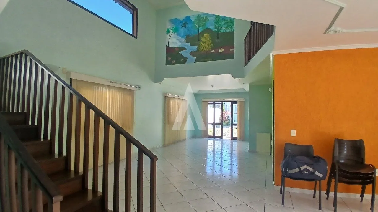 Casa com 2 suítes e 2 quartos à venda no bairro Santo Antônio em Joinville-SC por R$1.390.000,00. — foto 3