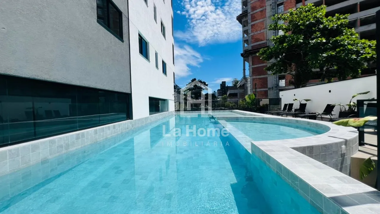 Apartamento em andar alto com 02 suítes e 02 vagas de garagem à venda em Blumenau, próximo ao Parque Ramiro Ruediguer - foto 1