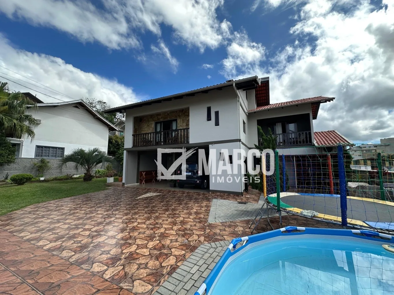 Casa com Alto Potencial para Airbnb no Centro - Renda, Espaço e Versatilidade em Pomerode - foto 1