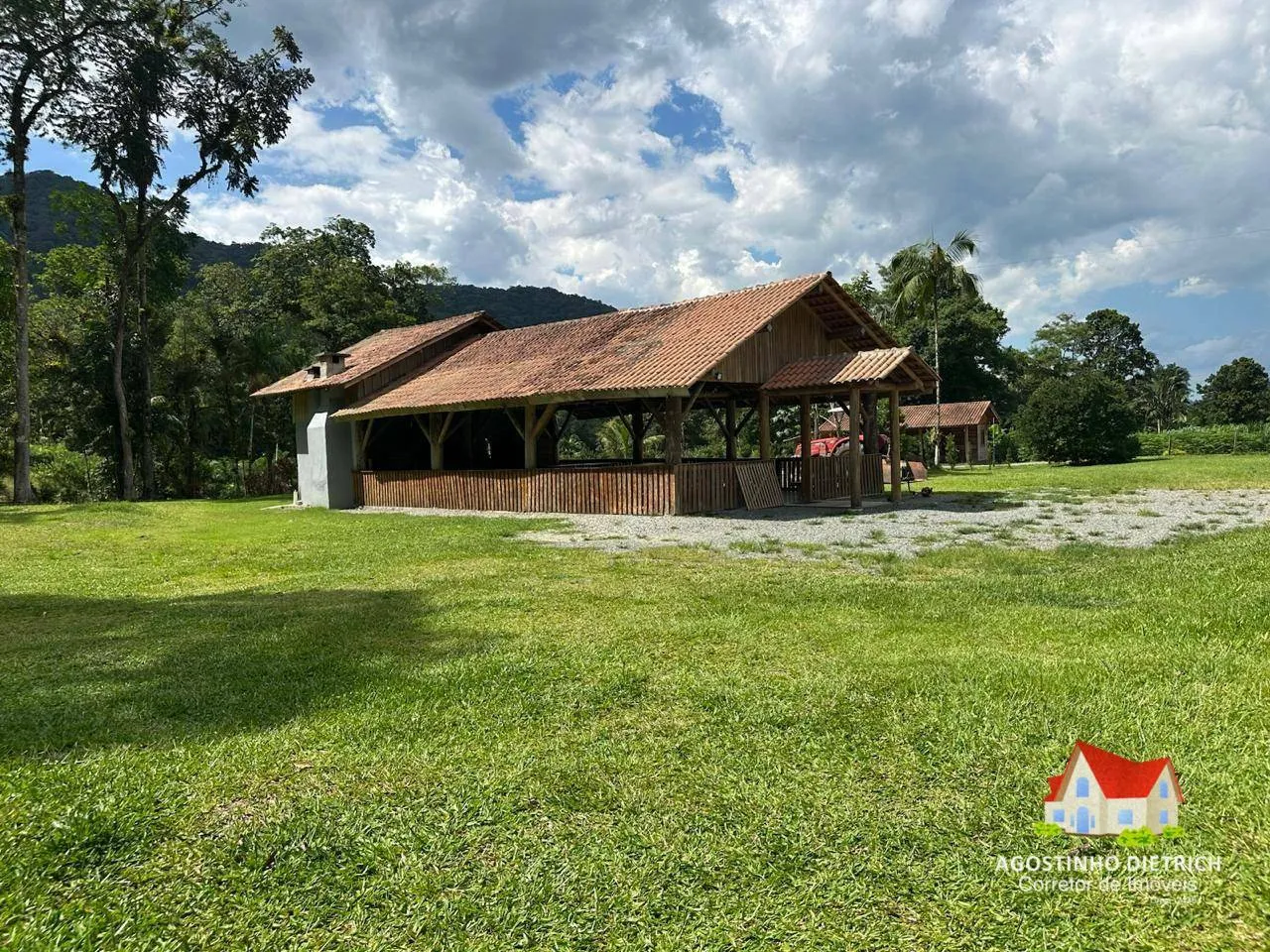 Linda Chacara C/Area de 68.973 m2 + Galpao de Festa + Residencia + Plantacao de Pupunha No Distrito de Pirabeiraba! — foto 6