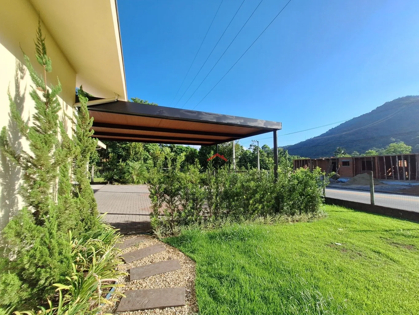 Excelente Oportunidade - ampla casa mobiliada com 3 dormitórios, sendo 2 suites, 249,94m de área construída, no Bairro de Testo Central na cidade de Pomerode. — foto 4