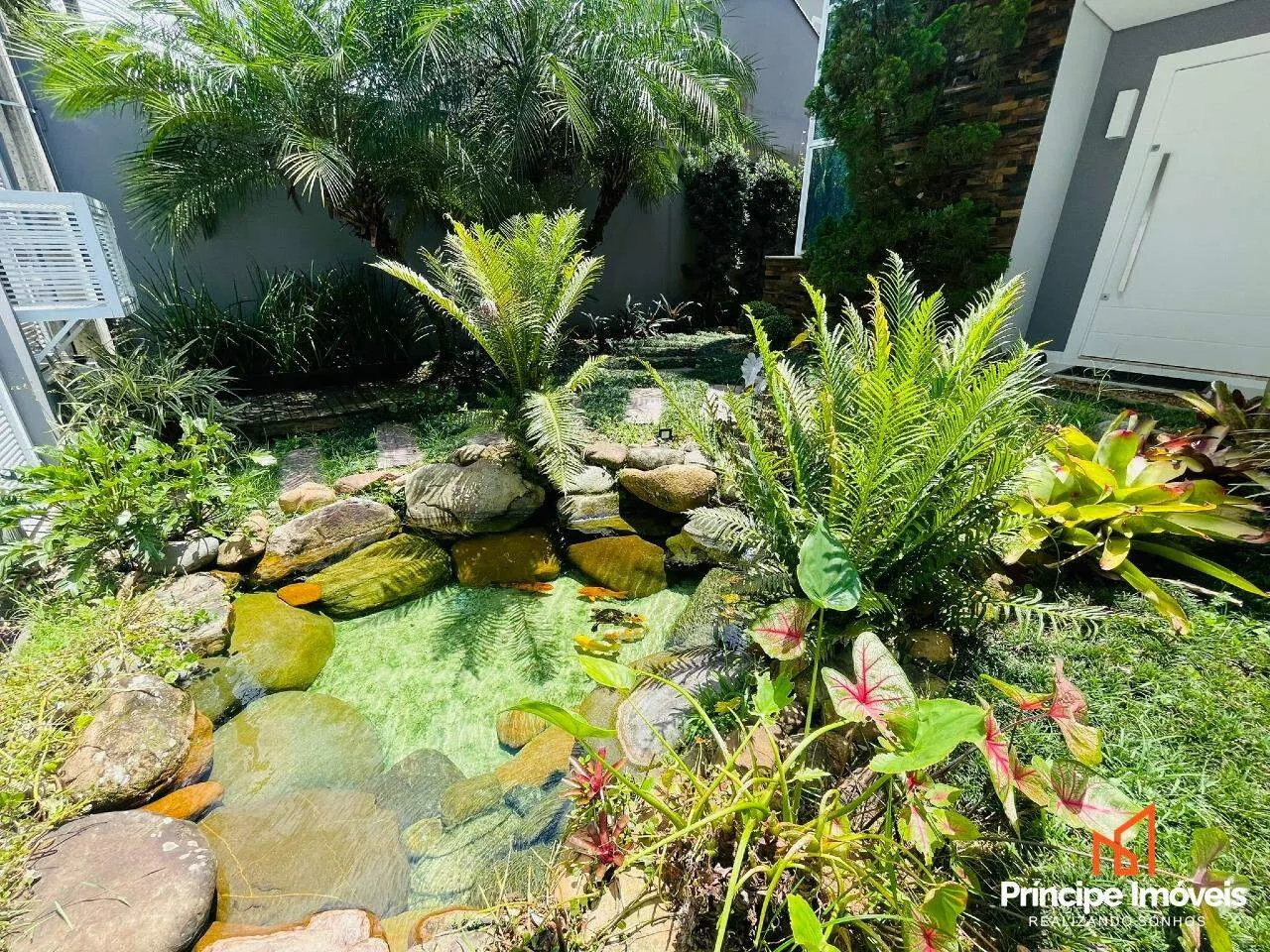Casa com 3 quartos no Bom Retiro em Joinville — foto 3