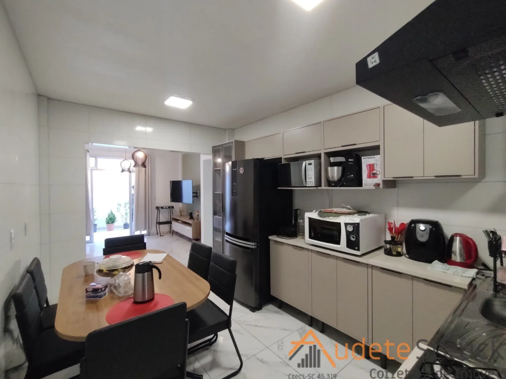 Apartamento com 3 dormitórios no bairro Garcia — foto 3