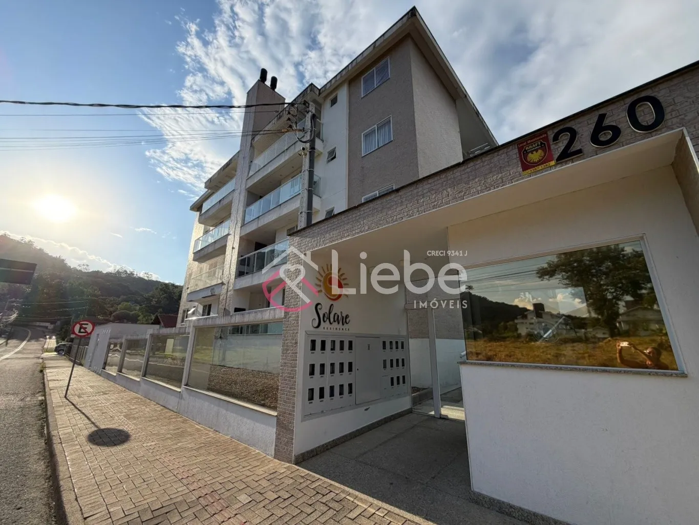 Apartamento Semi Mobiliado com excelente localização no Condominio Solare Residence com 3 dormitórios e 107,09m de área privativa no centro da cidade de Pomerode. — foto 4