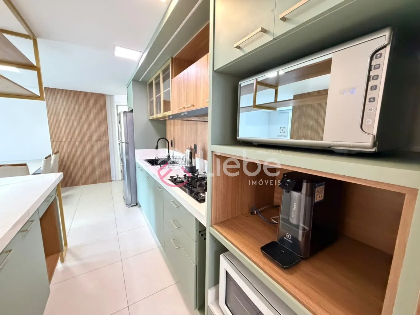 Apartamento Semi Mobiliado com excelente localização no Condominio Solare Residence com 3 dormitórios e 107,09m de área privativa no centro da cidade de Pomerode. — foto 7