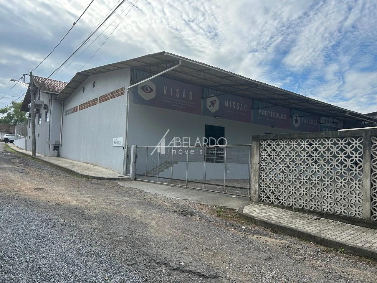 Galpão comercial com 1.800m de área construída, edificado em amplo terreno com 3.331,26 m, — foto 4
