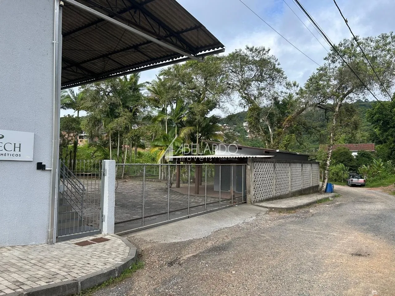 Galpão comercial com 1.800m de área construída, edificado em amplo terreno com 3.331,26 m, — foto 7