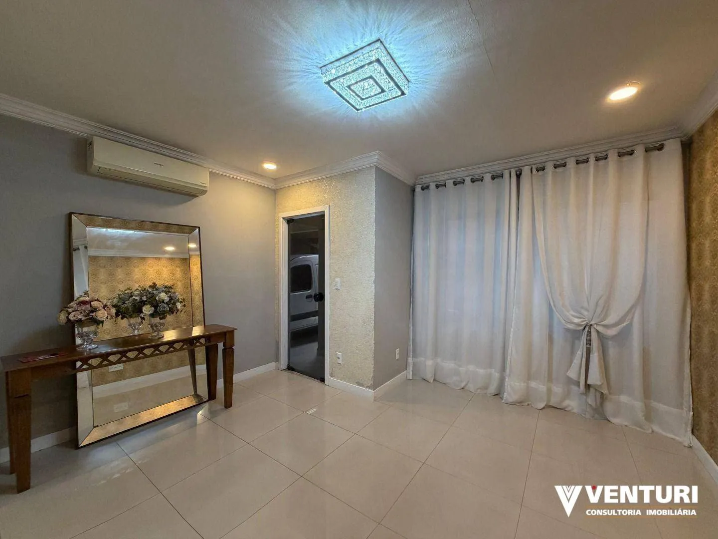 Casa · para alugar · 4 quartos · 250m² · Salto, Blumenau