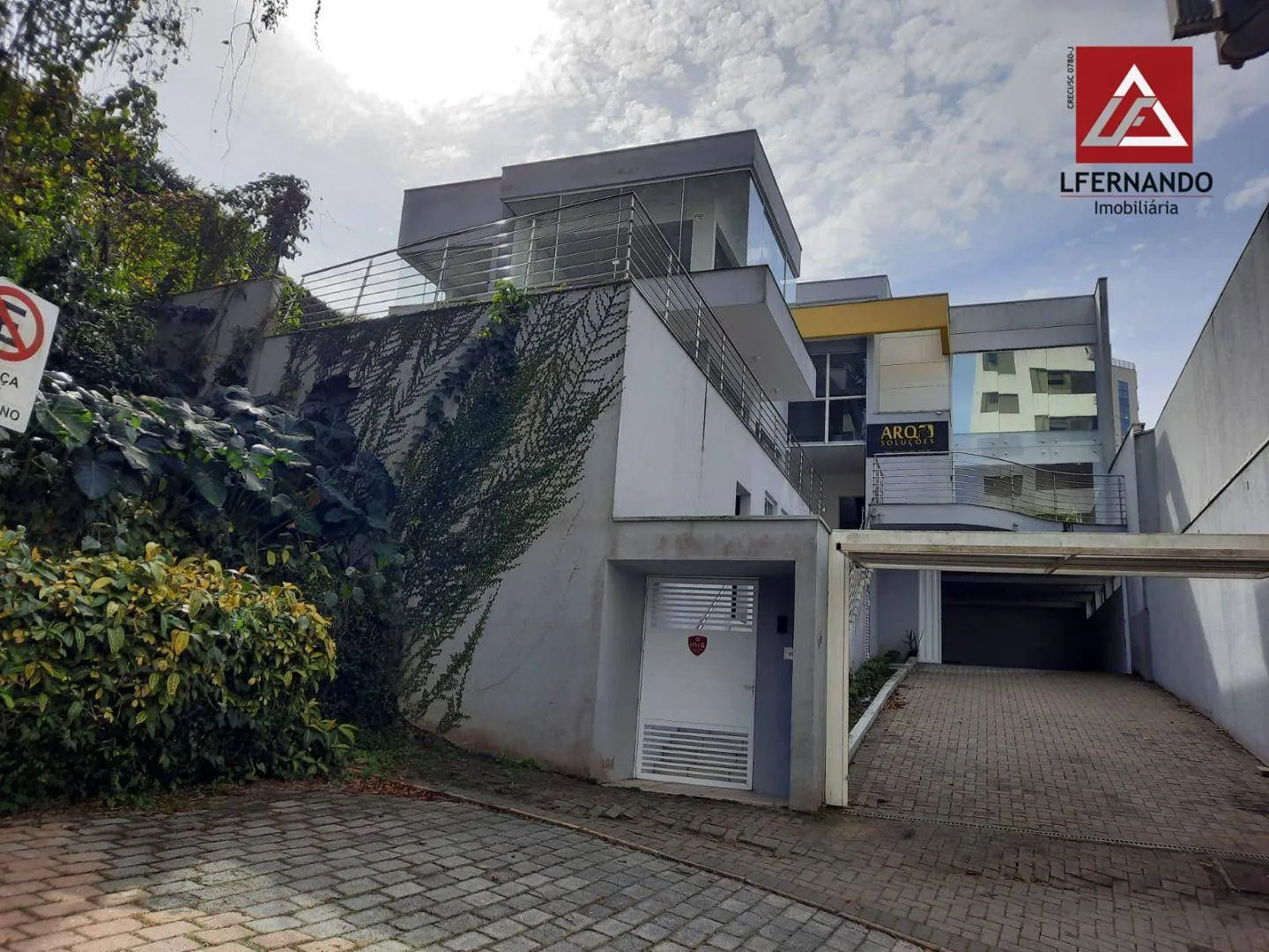 Casa residencial/comercial com 4 dormitórios, sendo 2 suítes à venda, 647 m por R$ 3.200.000 - Jardim Blumenau - Blumenau/SC - foto 1