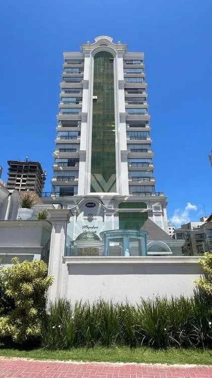 Apartamento FRENTE MAR com 4 suítes, amplo em 240 m — foto 2