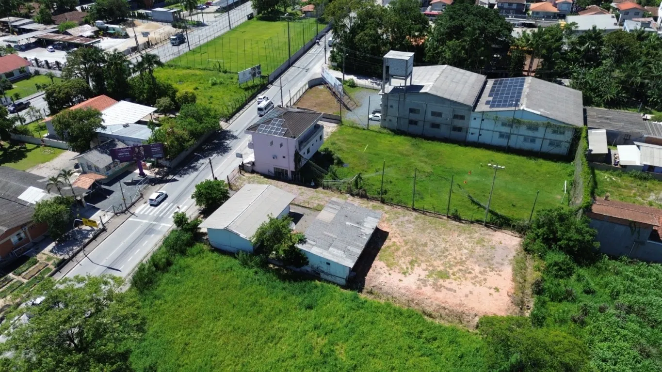 Terreno à Venda com 1.100 m - Bairro Coloninha — foto 4