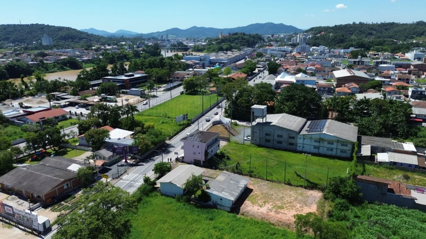 Terreno à Venda com 1.100 m - Bairro Coloninha — foto 5