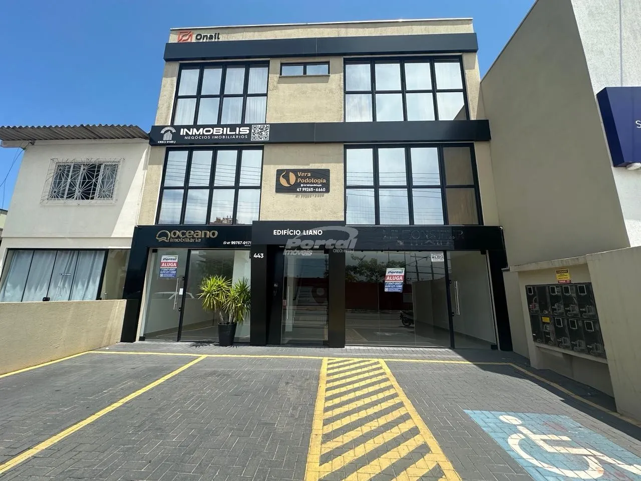 Loja térrea comercial disponível para locação no bairro Centro, em Balneário Piçarras/SC. (22345) — foto 2