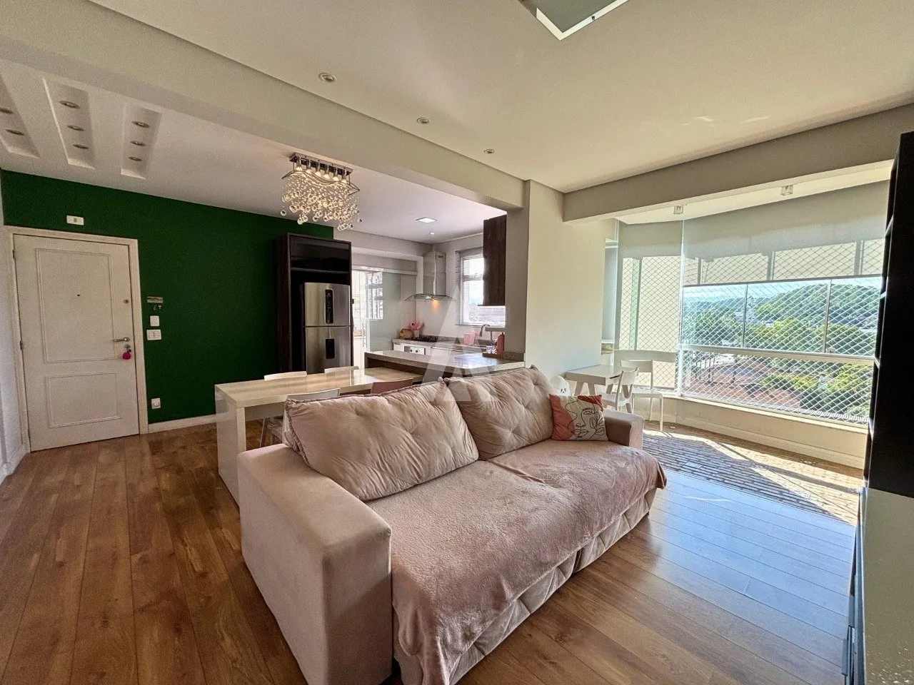 Apartamento com 1 suíte e 1 quarto à venda no bairro Anita Garibaldi em Joinville-SC por R$698.000,00. — foto 2