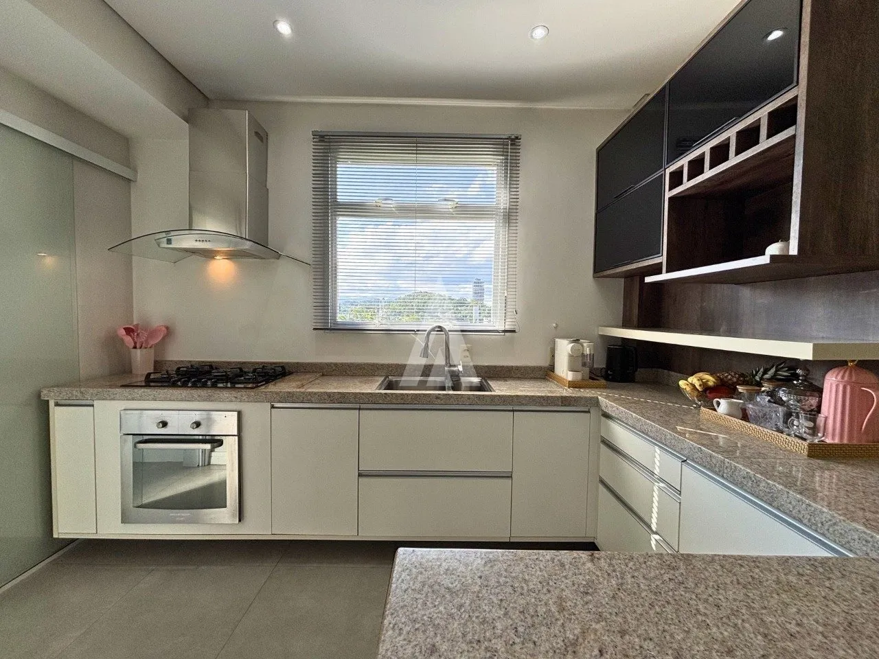 Apartamento com 1 suíte e 1 quarto à venda no bairro Anita Garibaldi em Joinville-SC por R$698.000,00. — foto 6