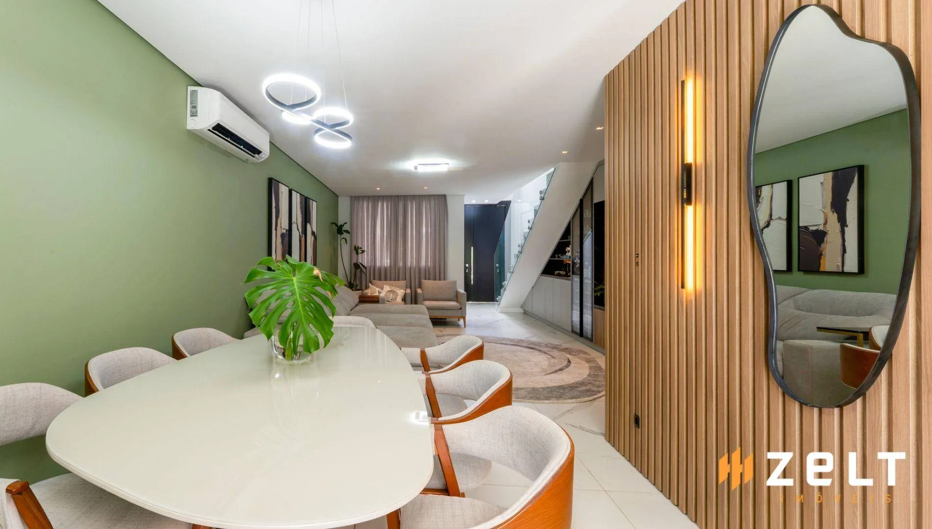 Casa à venda com 3 quartos e 3 suítes, 2 vagas, 204m² na Rua Otto Wille no Água Verde, Blumenau — foto 2