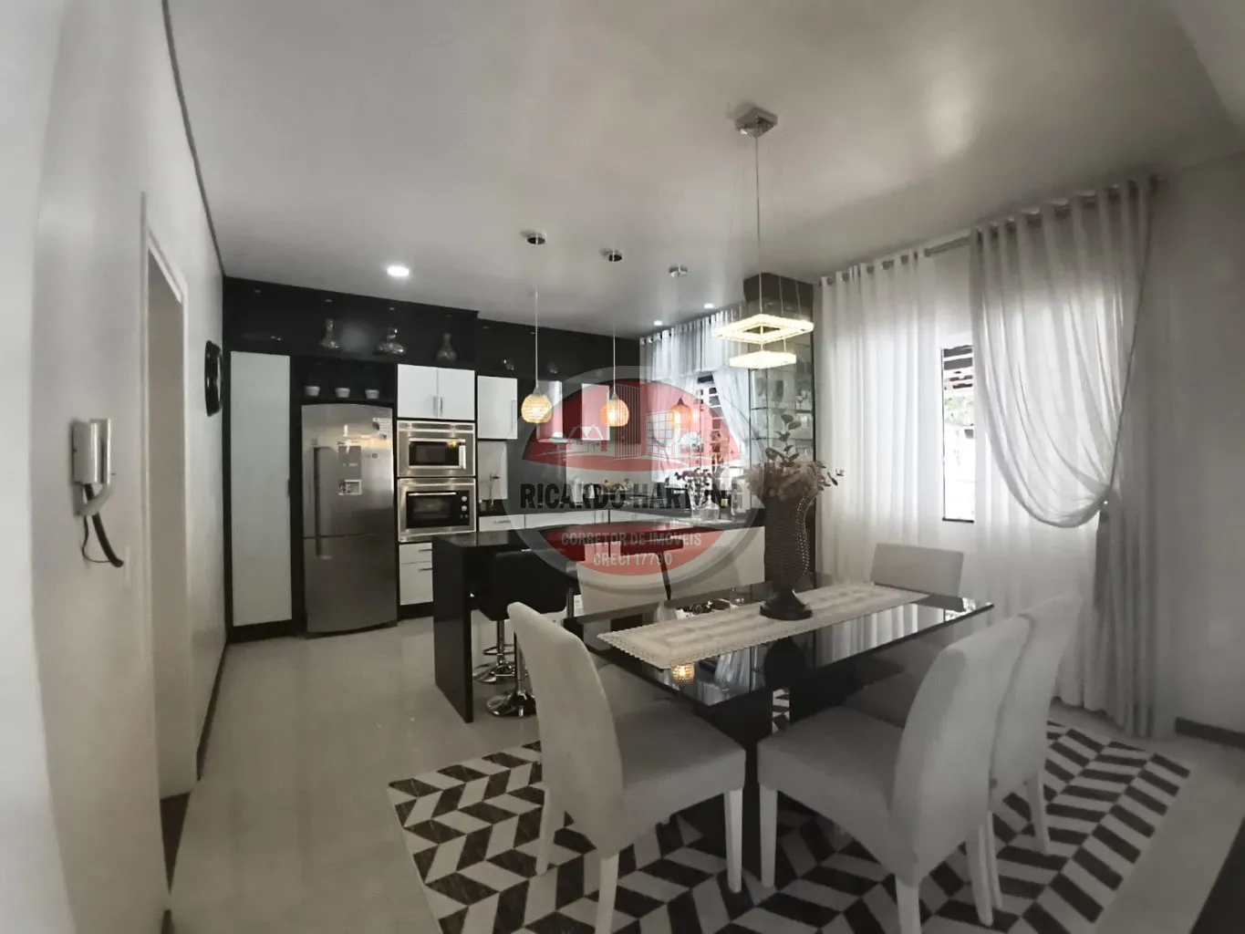 Magnifica casa de alvenaria, localizada no bairro Garcia — foto 3