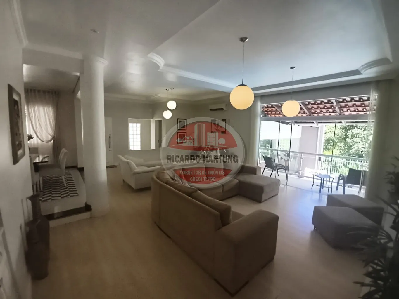 Magnifica casa de alvenaria, localizada no bairro Garcia — foto 6