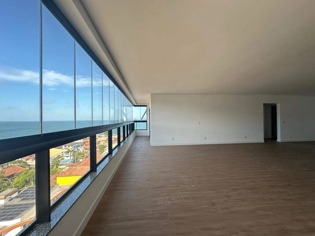 Apartamento à venda, 3 quartos, 2 vagas, Bairro Centro, Penha/SC - foto 1