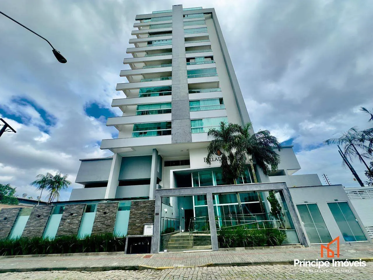 Apartamento com 3 quartos no Saguaçu em Joinville - foto 1