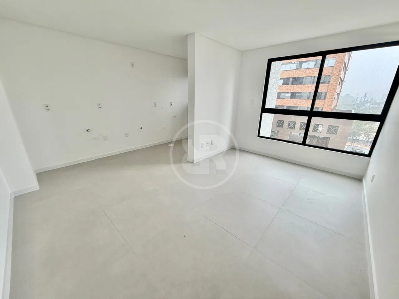 Apartamento de 1 Dormitório com 1 Vaga, para Venda a 100m do Parque Ramiro Ruediger no Bairro Velha em Blumenau. - foto 1
