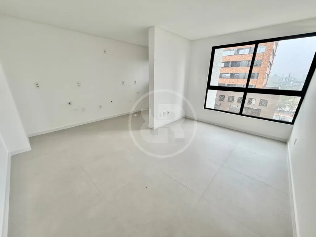 Apartamento de 1 Dormitório com 1 Vaga, para Venda a 100m do Parque Ramiro Ruediger no Bairro Velha em Blumenau. — foto 2